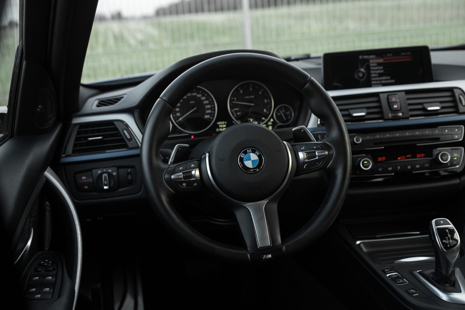 BMW 330D F31 3.0D 190KW M-SPORTPAKET full