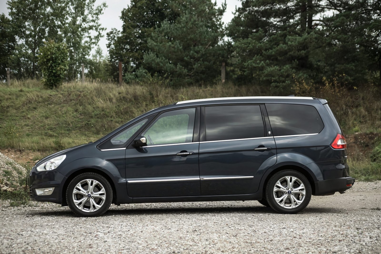 
								FORD GALAXY TITANIUM 2.0D 100KW full									