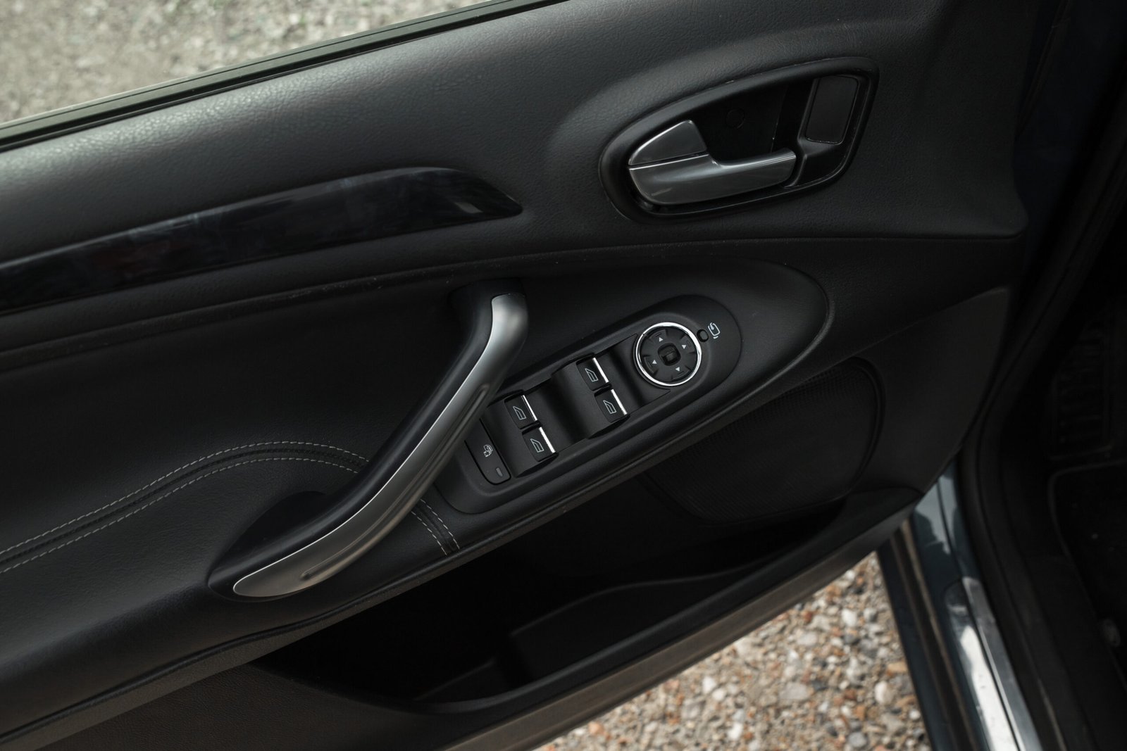 
								FORD GALAXY TITANIUM 2.0D 100KW full									