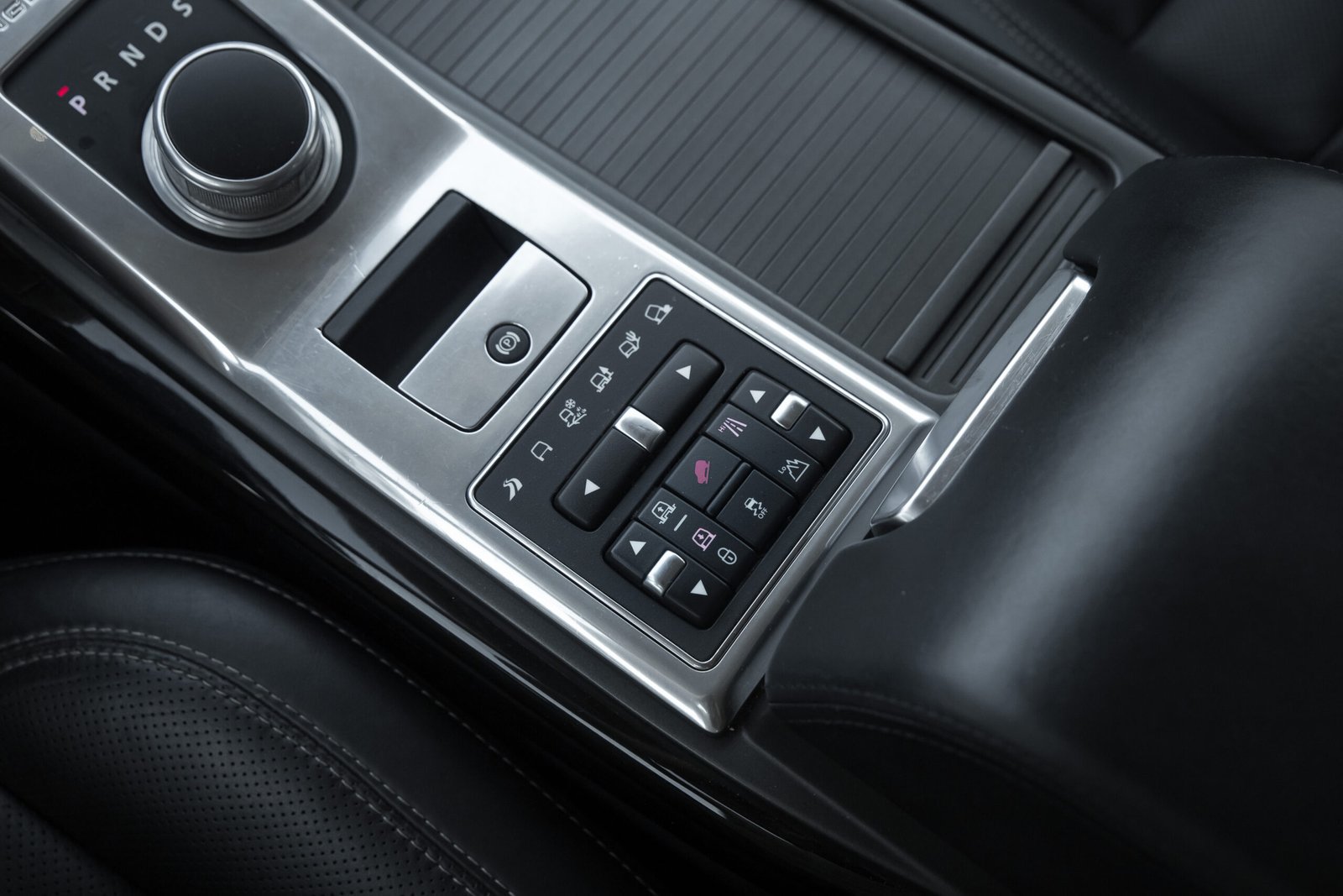 RANGE ROVER SPORT 3.0D 188KW FACELIFT full