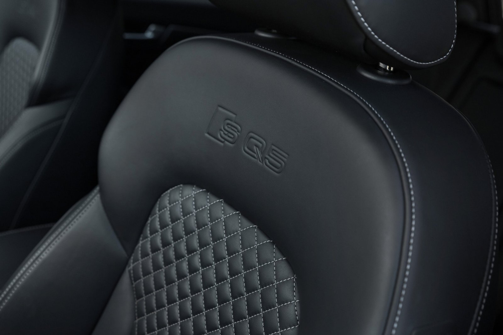 
								AUDI SQ5 COMPETITION 3.0D 250KW full									