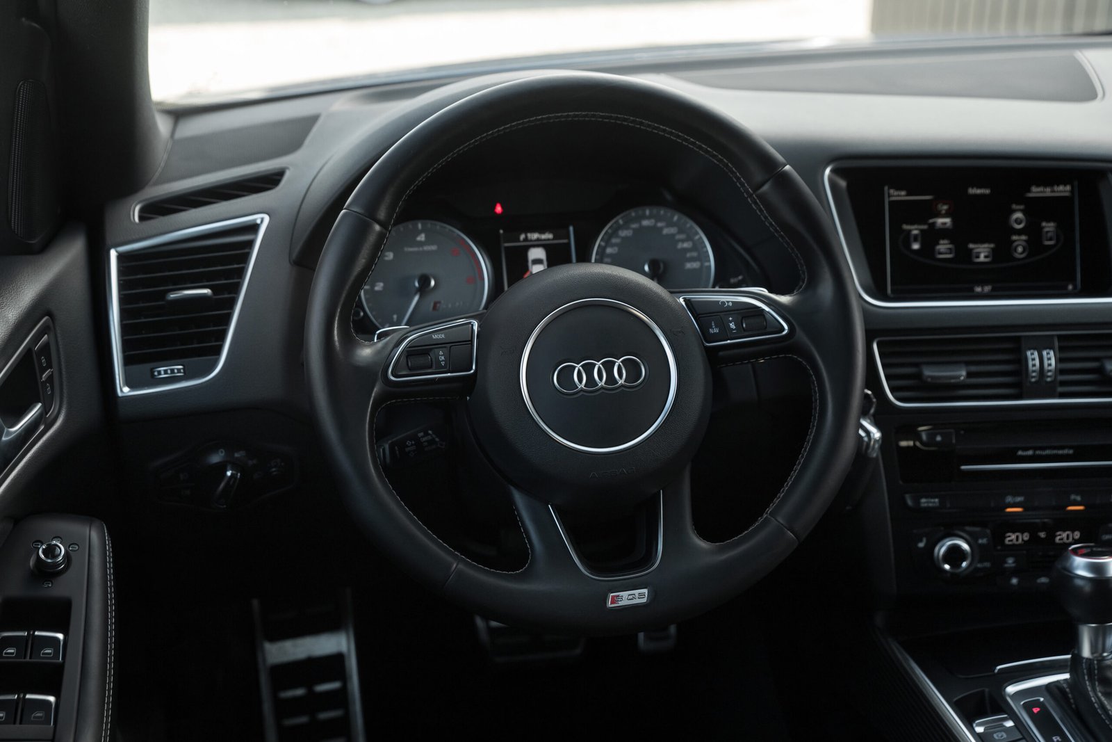 
								AUDI SQ5 COMPETITION 3.0D 250KW full									