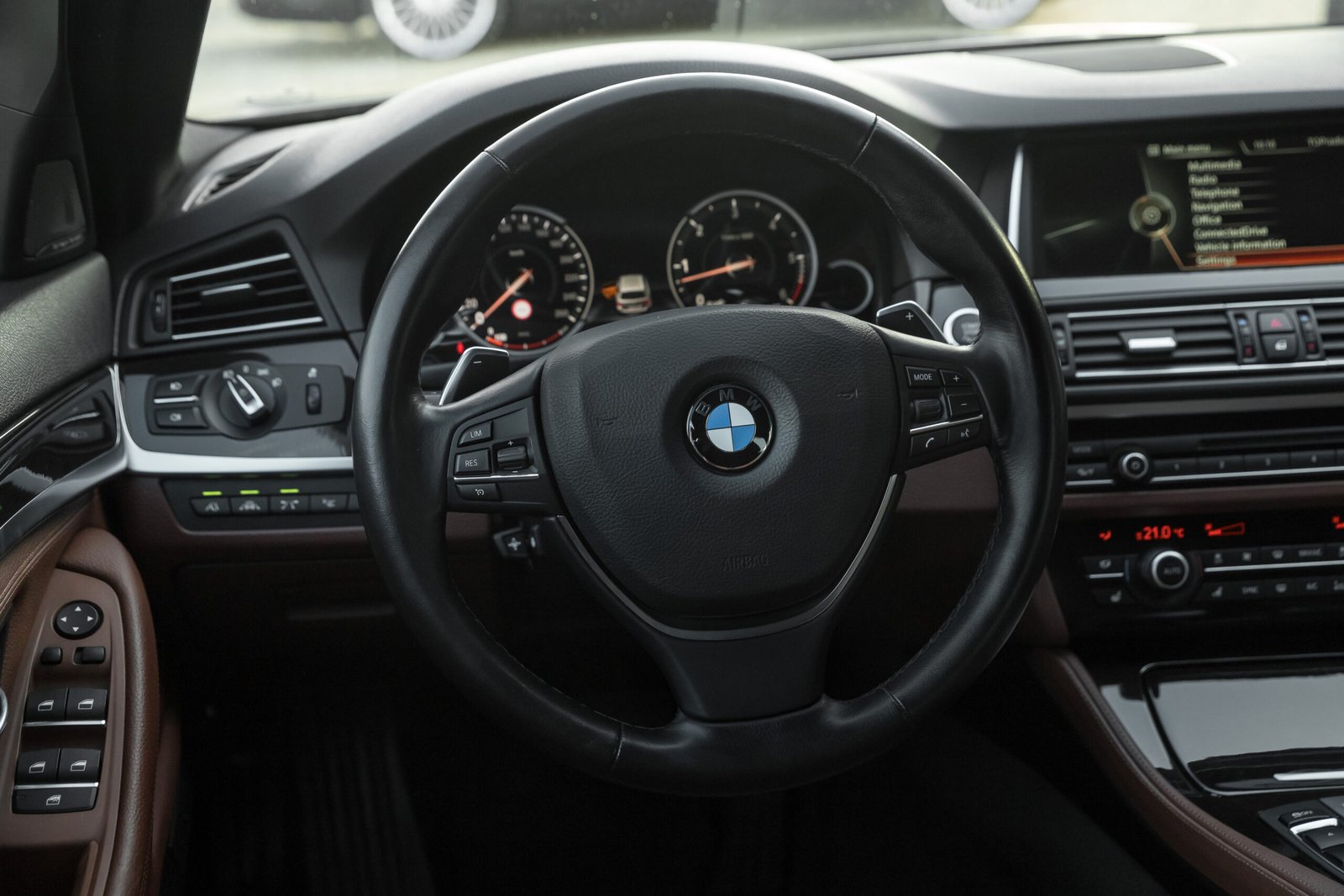 BMW F11 535D 230KW FACELIFT LUXURYLINE full