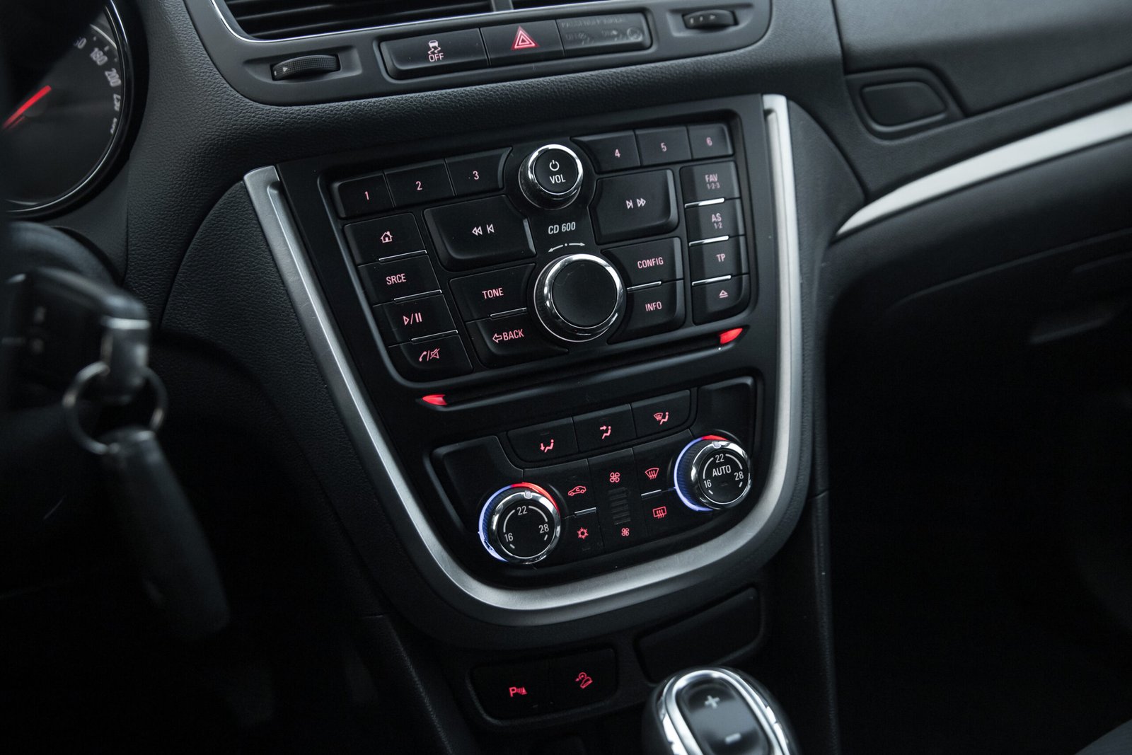 
								OPEL MOKKA COSMO 1.7D 96KW AUTOMĀTS full									