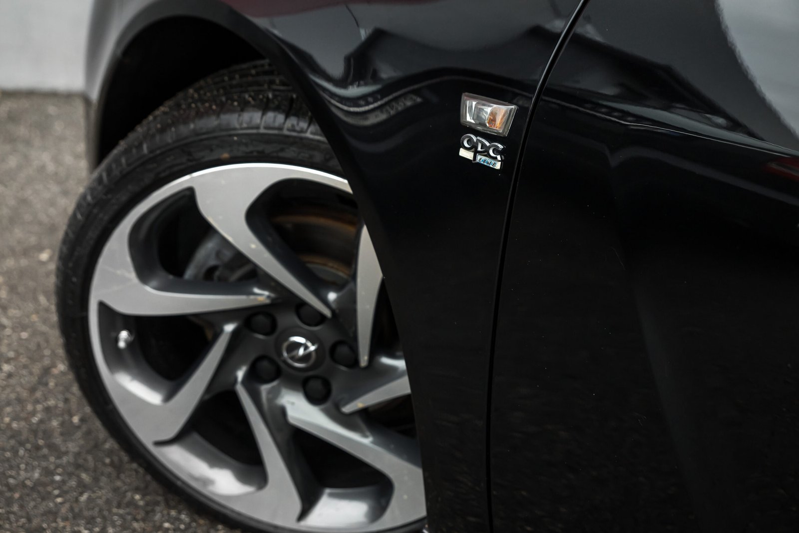 
								OPEL INSIGNIA FACELIFT OPC LINE 2.0D 125KW full									