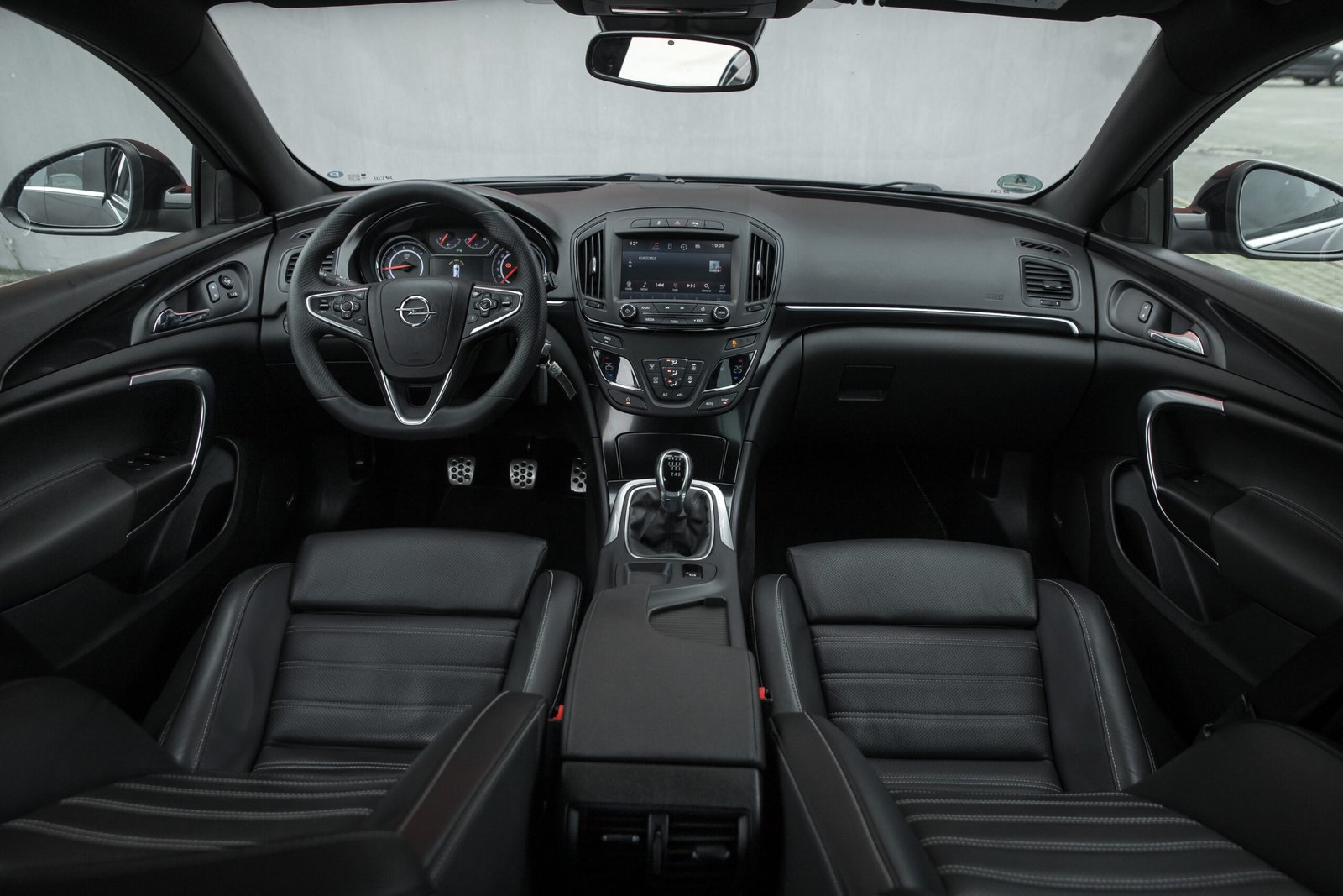 
								OPEL INSIGNIA FACELIFT OPC LINE 2.0D 125KW full									