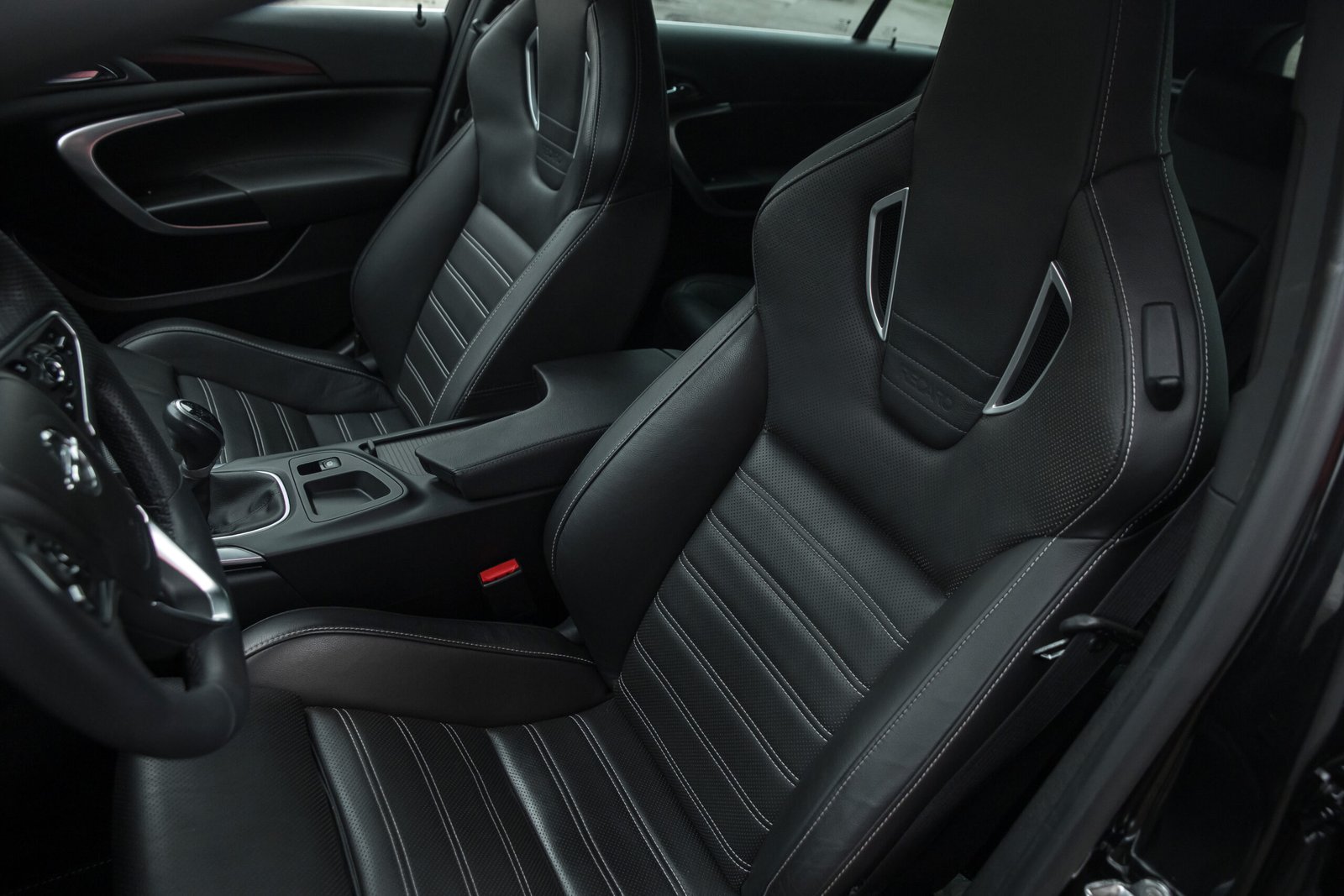 
								OPEL INSIGNIA FACELIFT OPC LINE 2.0D 125KW full									