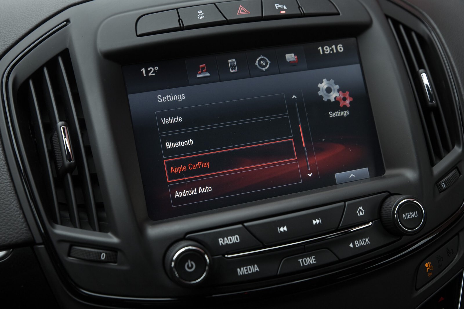 
								OPEL INSIGNIA FACELIFT OPC LINE 2.0D 125KW full									