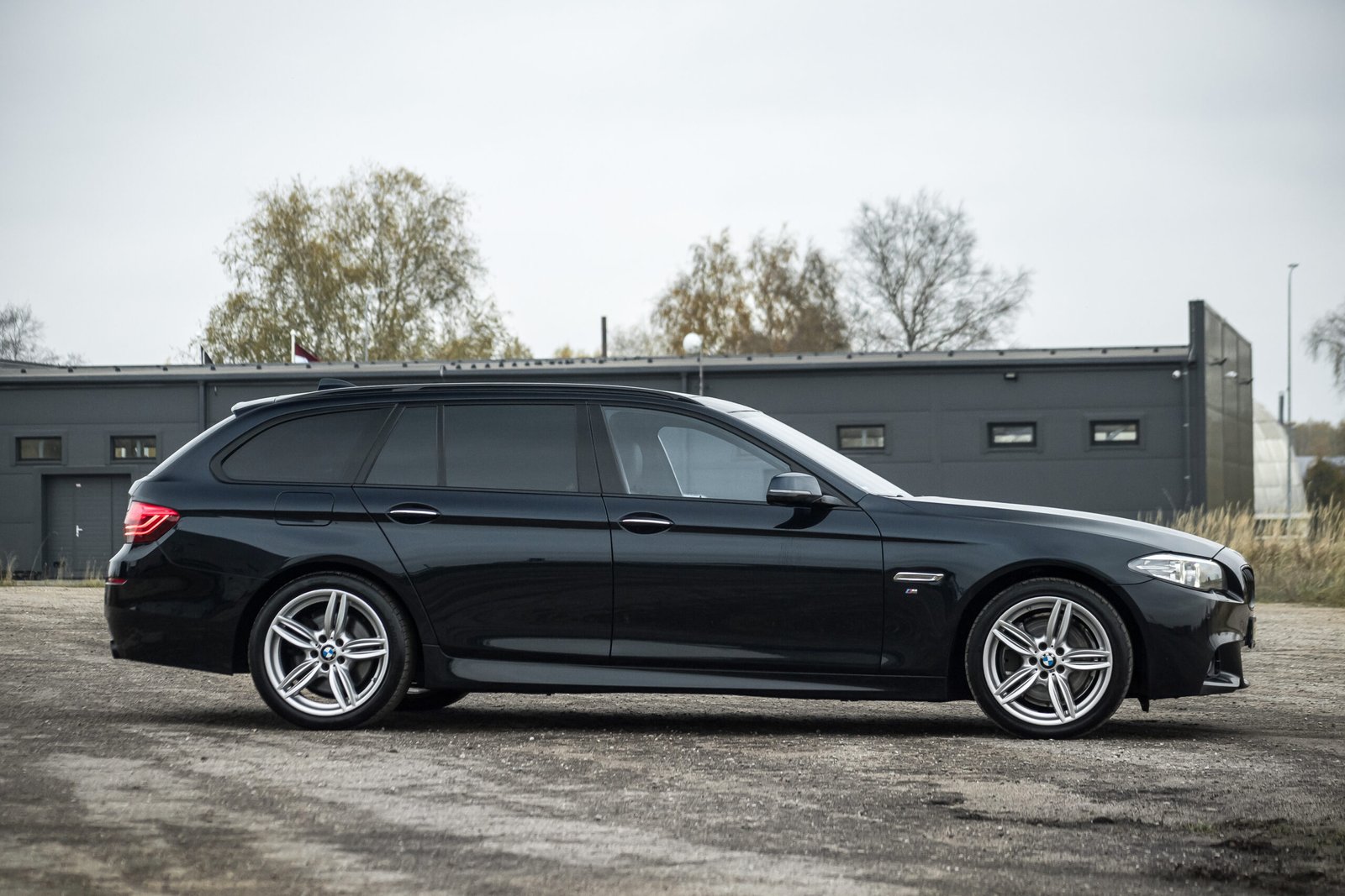 BMW F11 FACELIFT 3.0D 230KW M-SPORTPAKET full