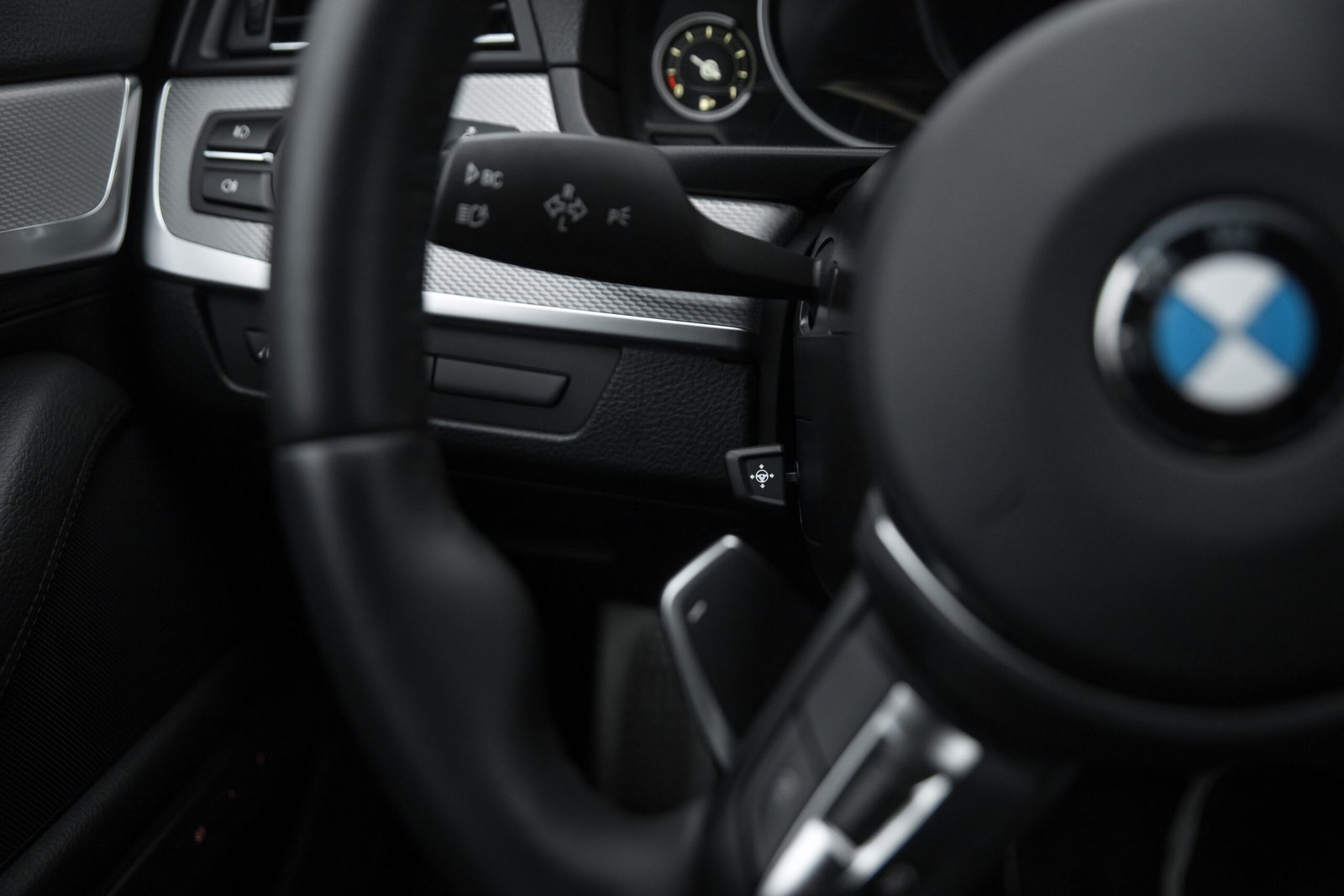 BMW F11 FACELIFT 3.0D 230KW M-SPORTPAKET full