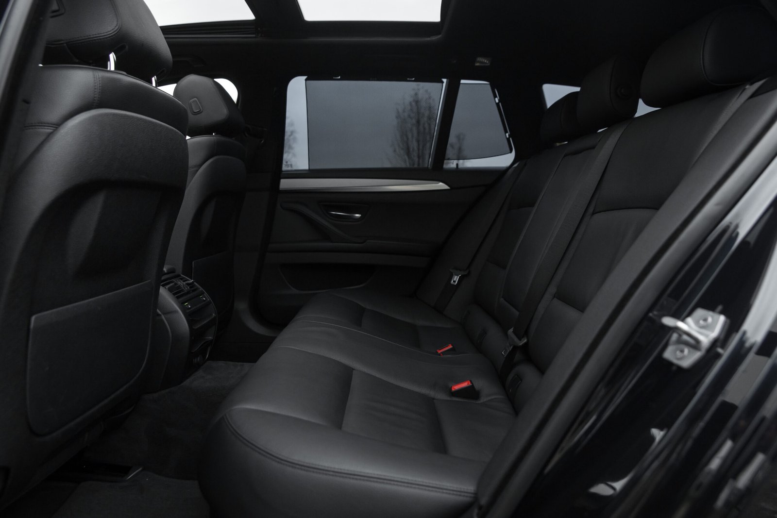 BMW F11 FACELIFT 3.0D 230KW M-SPORTPAKET full