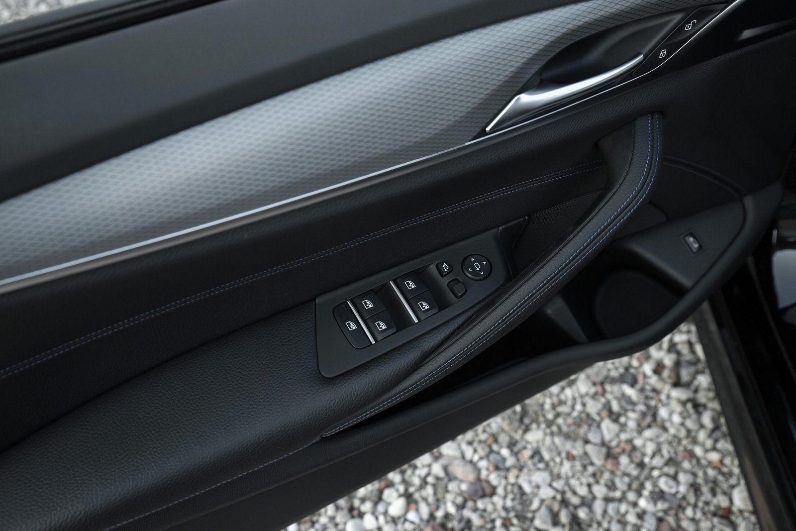 
								BMW 520D G30 2.0D 140KW M-SPORTPAKET full									