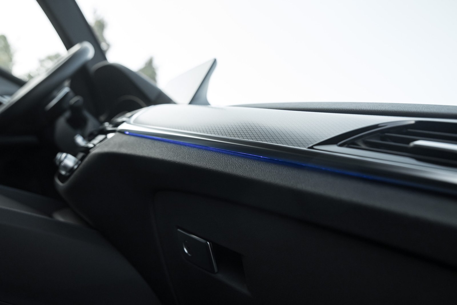 
								BMW 520D G30 2.0D 140KW M-SPORTPAKET full									