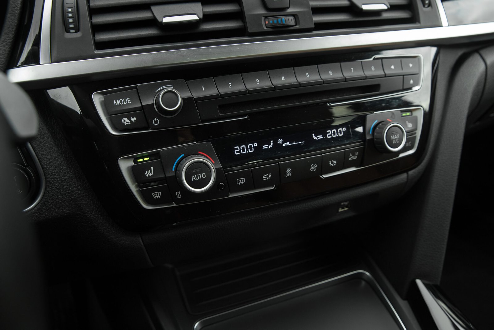 
								BMW 335D F31 3.0D 230KW FACELIFT full									