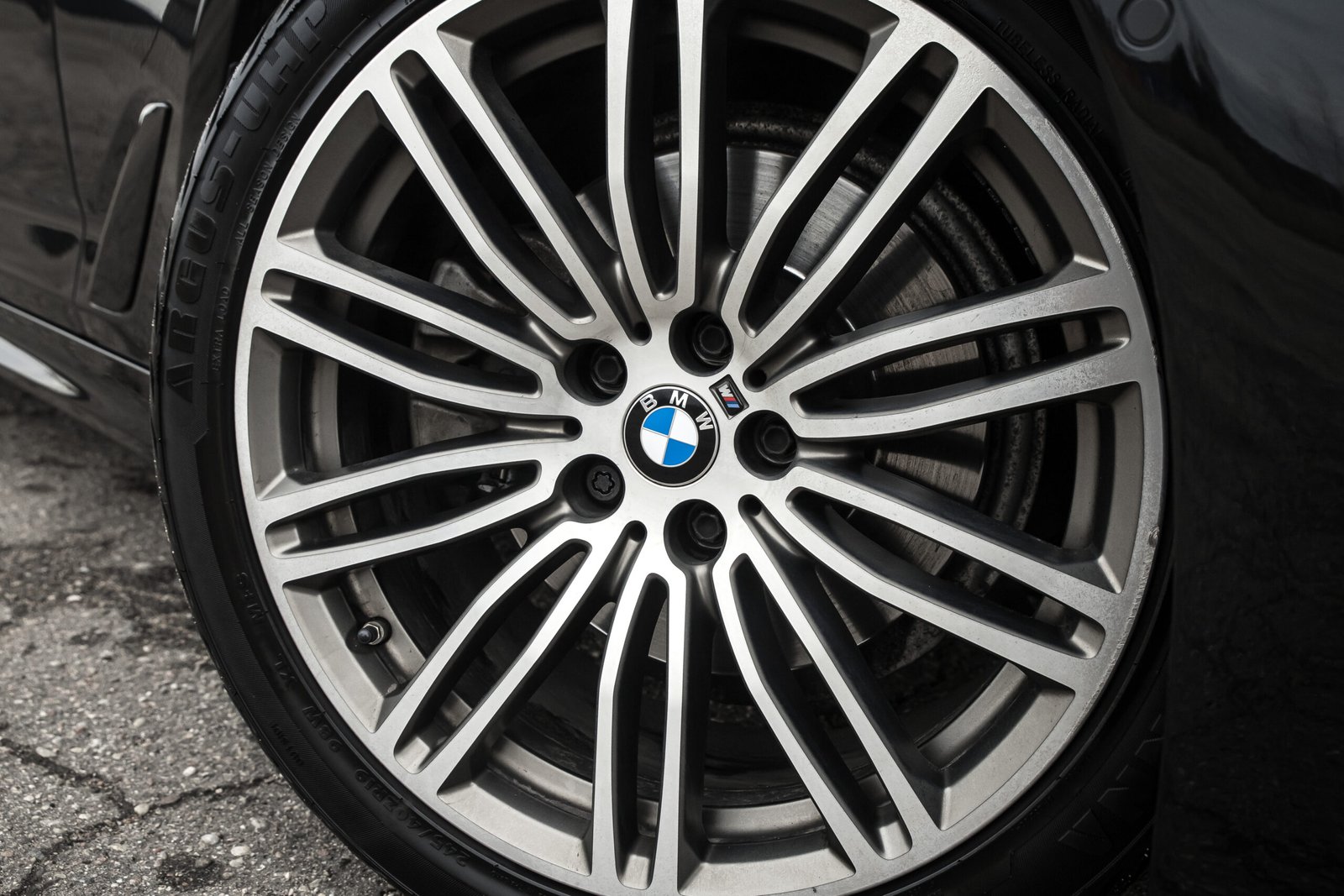 
								BMW 520D G30 2.0D 140KW M-SPORTPAKET full									