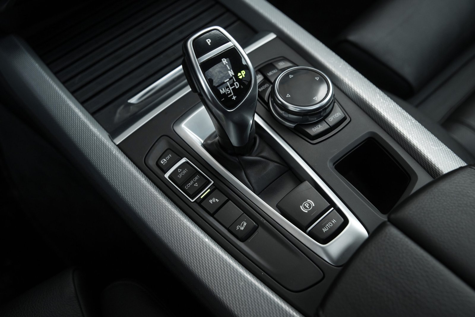 
								BMW F15 M-SPORPAKET 3.0D 190KW X-DRIVE full									