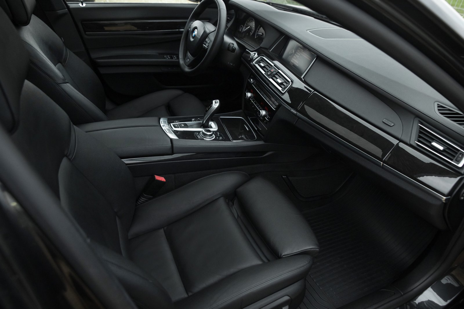 BMW 730D F01 30D 190KW M-SPORTPAKET FACELIFT full