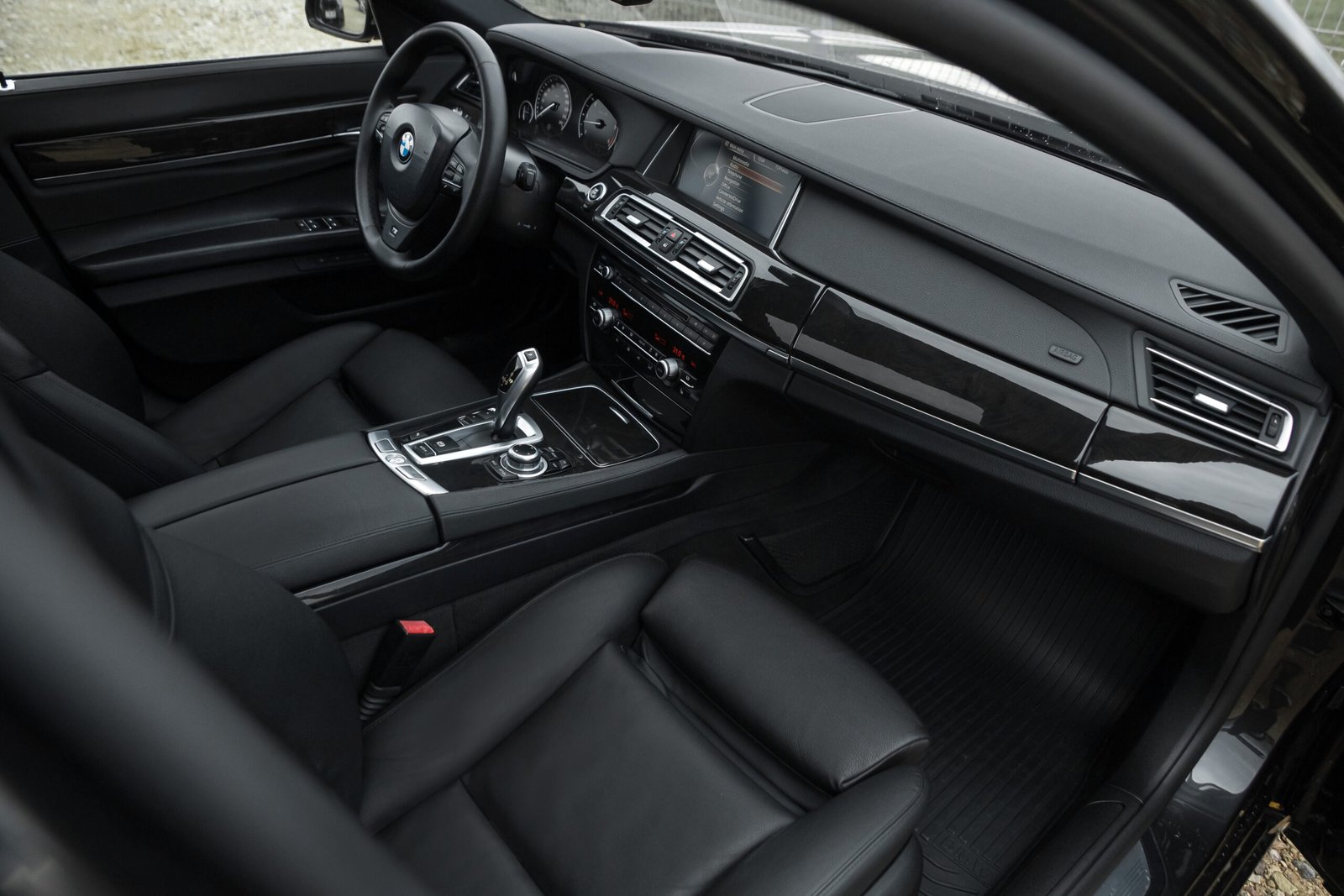 BMW 730D F01 30D 190KW M-SPORTPAKET FACELIFT full