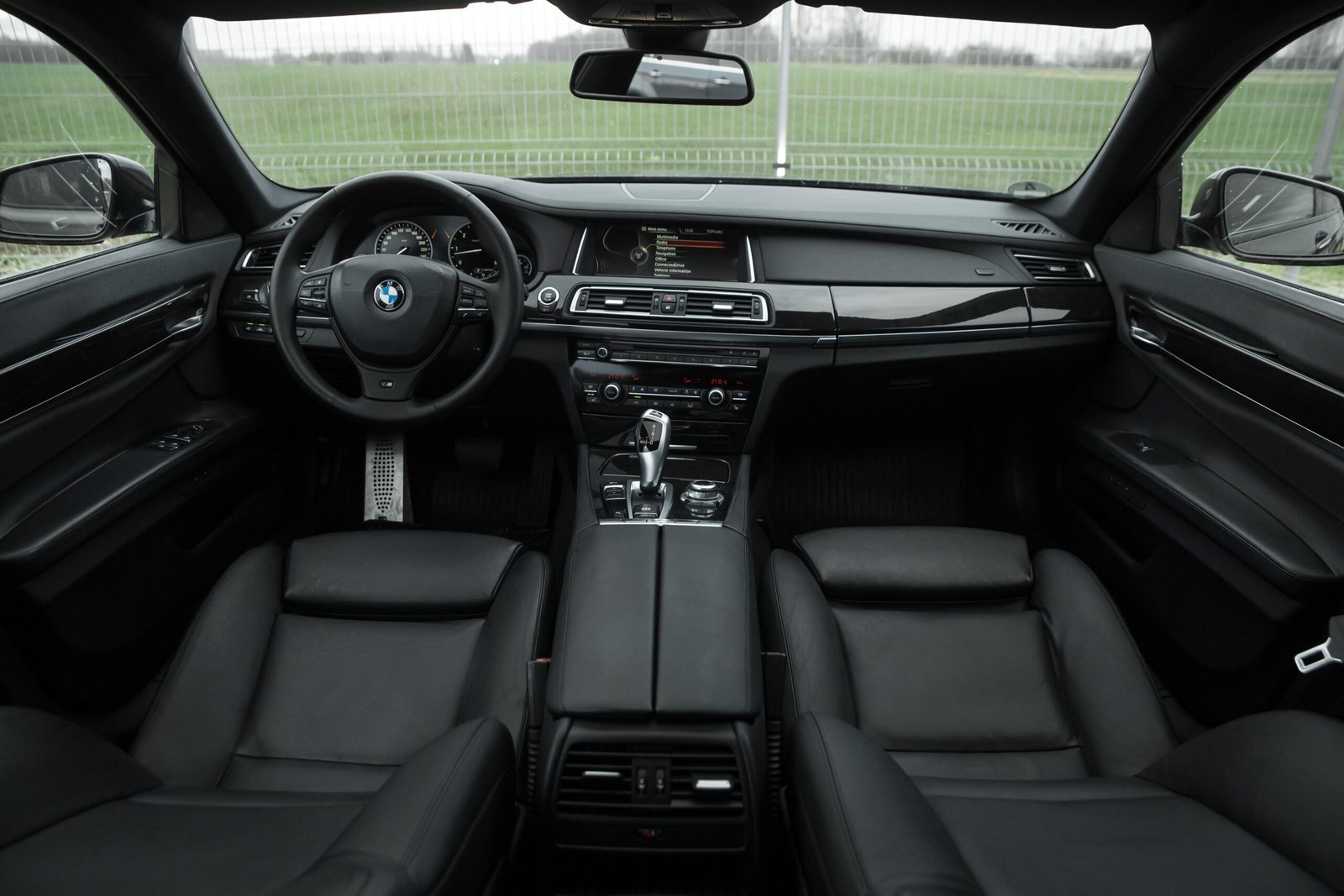 BMW 730D F01 30D 190KW M-SPORTPAKET FACELIFT full