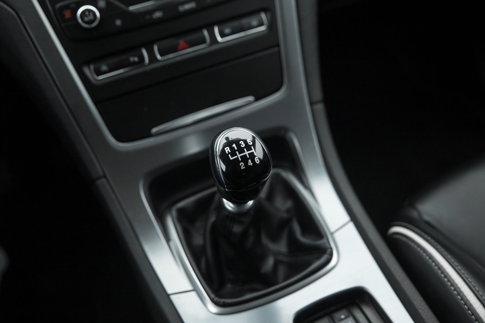 
								FORD MONDEO TITANIUM 1.6D 85KW FACELIFT full									