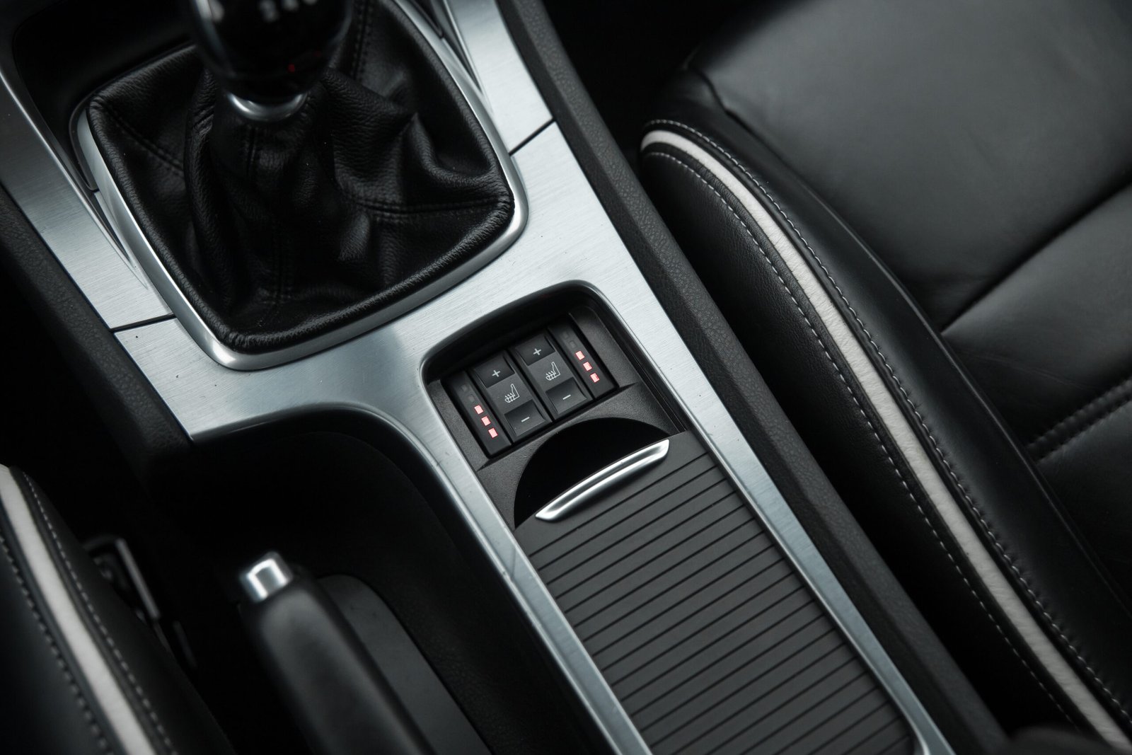 
								FORD MONDEO TITANIUM 1.6D 85KW FACELIFT full									