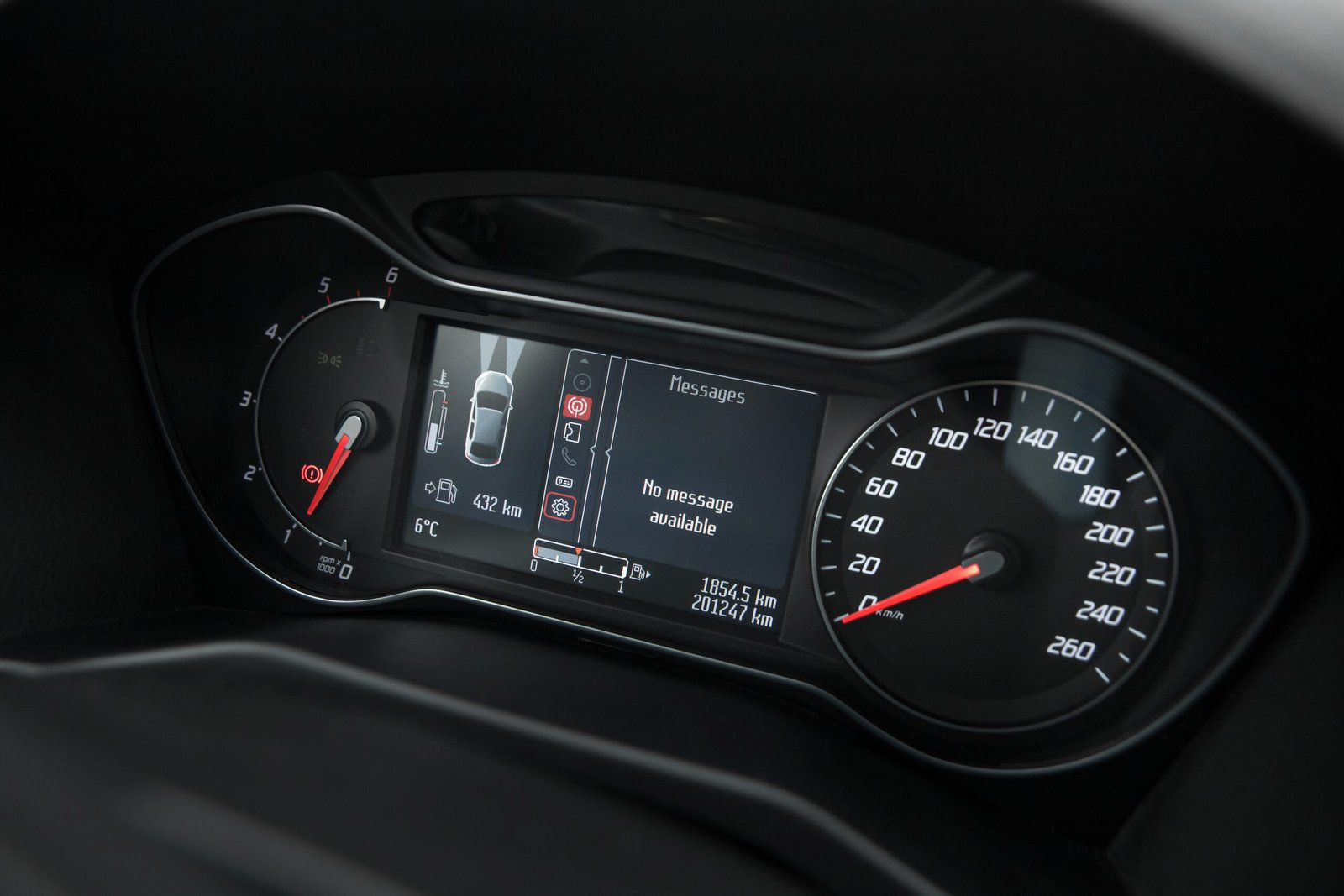 
								FORD MONDEO TITANIUM 1.6D 85KW FACELIFT full									