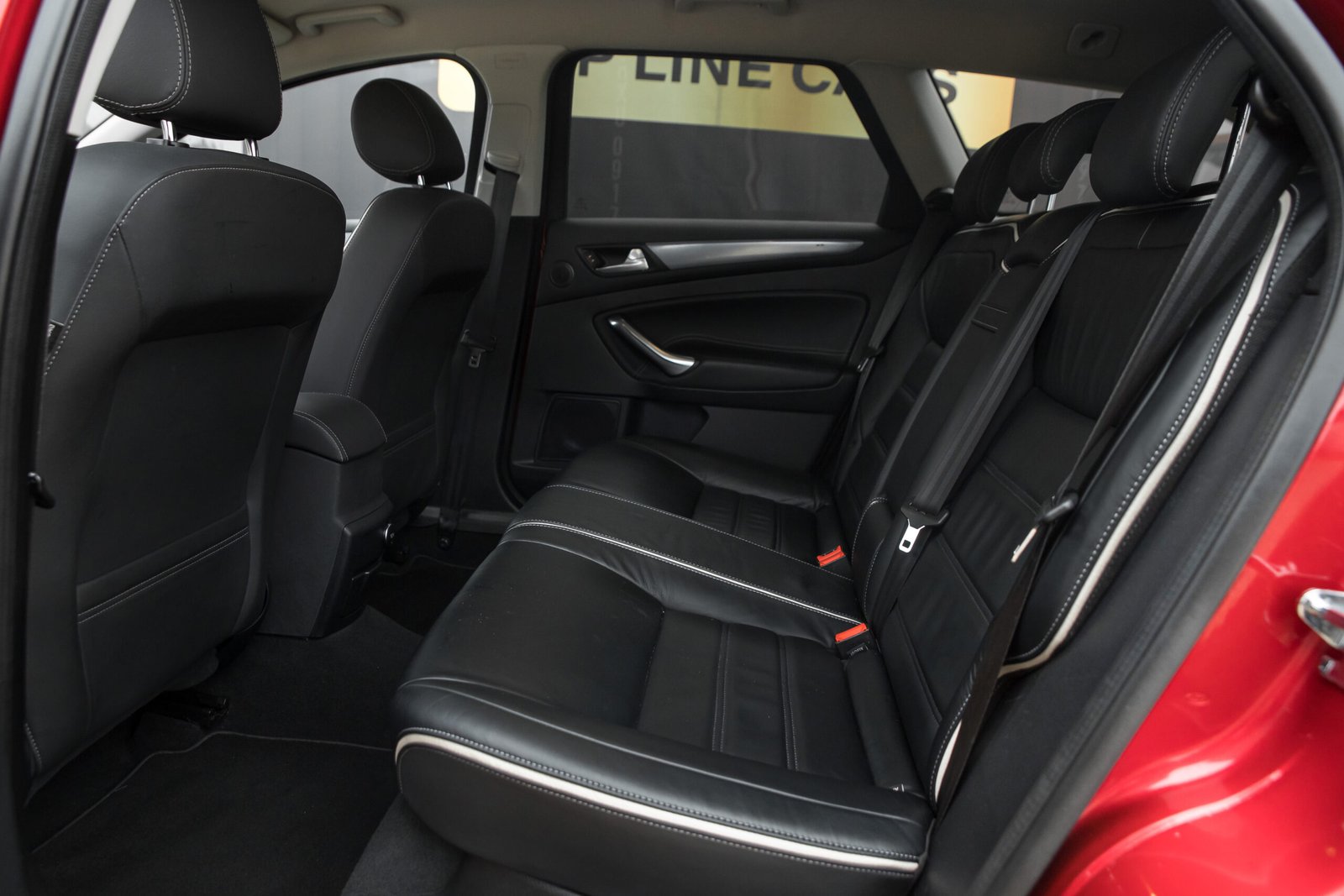 
								FORD MONDEO TITANIUM 1.6D 85KW FACELIFT full									