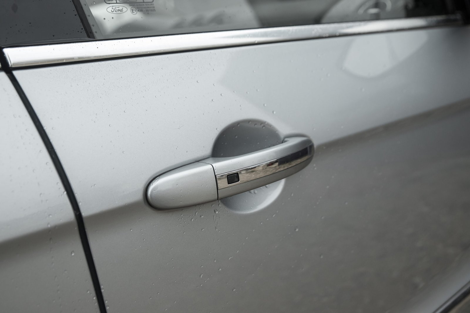 
								FORD GALAXY 2.0D 100KW TITANIUM LAST EDITION full									