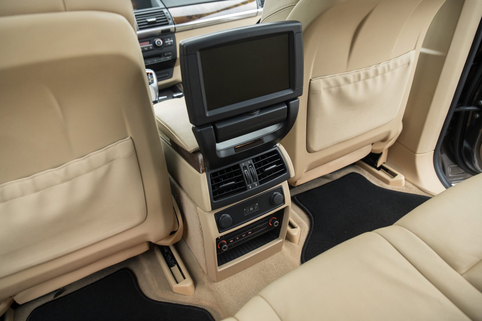 
								BMW X5 E70 3.0D 40D 225KW M-SPORTPAKET FACELIFT full									