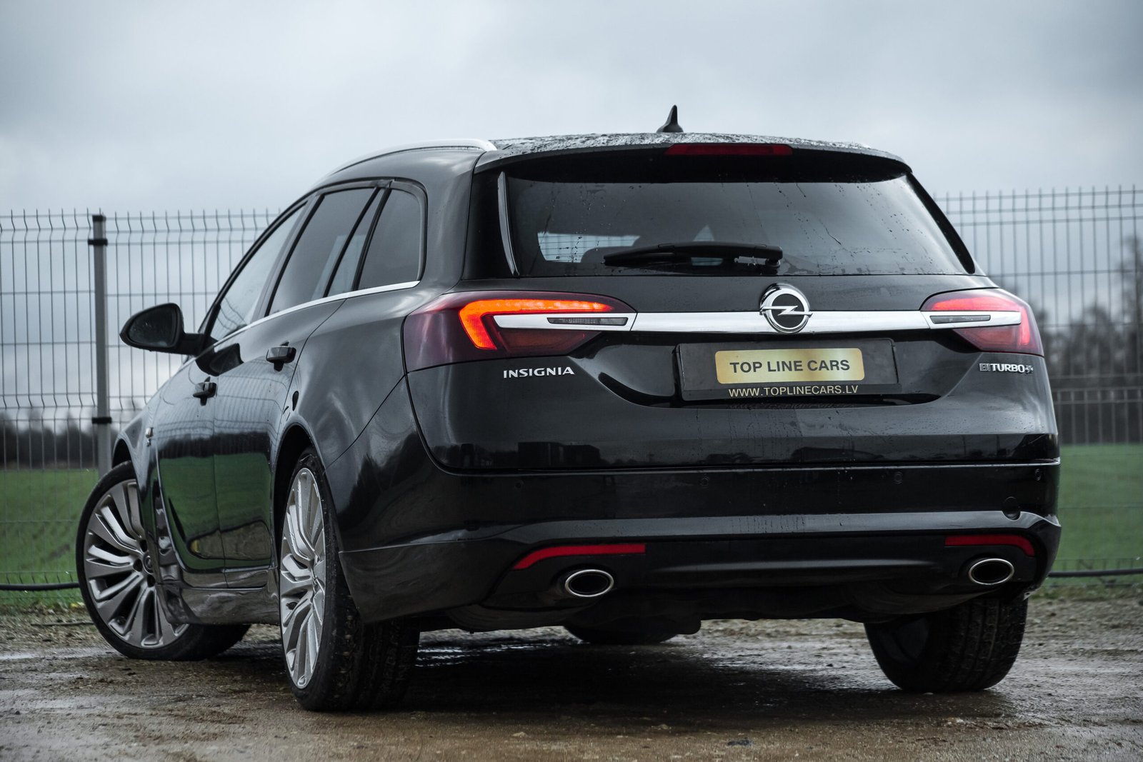 
								OPEL INSIGNIA OPC LINE 2.0D 143KW 4×4 full									