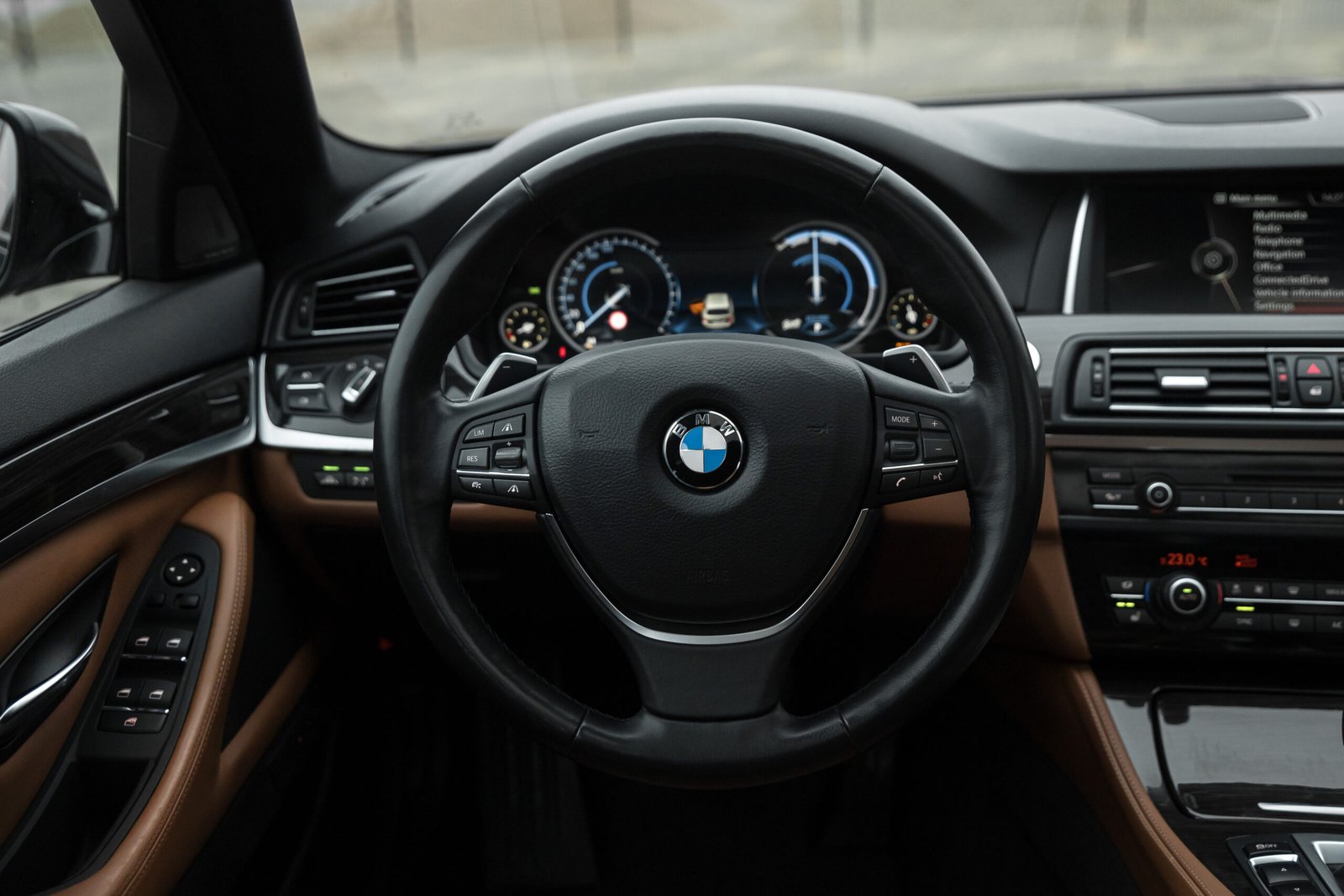 
								BMW INDIVIDUAL F11 530D 30D 190KW FACELIFT full									