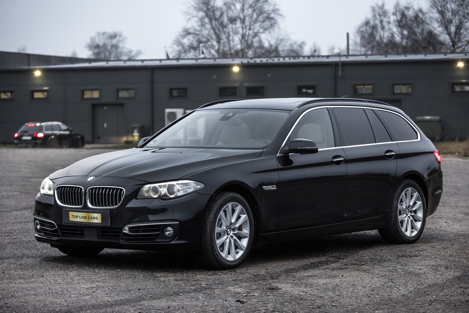 
								BMW  F11 525D X-Drive 2.0D 25D 160KW FACELIFT full									