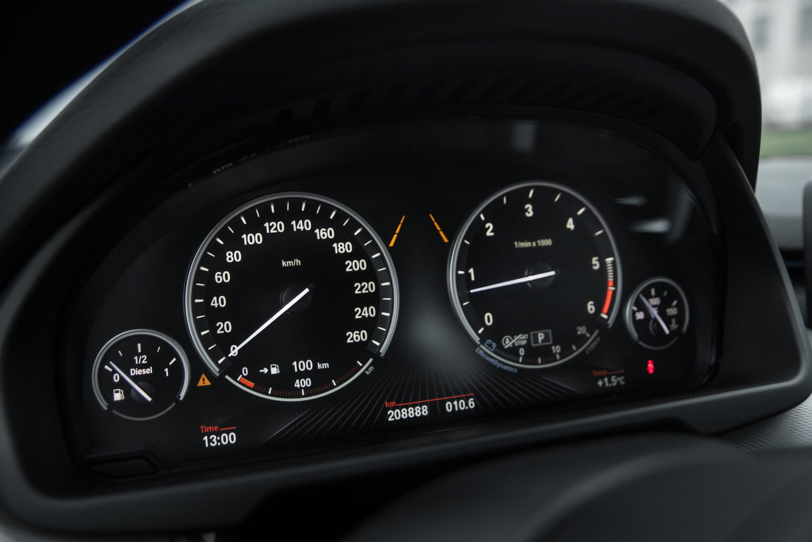 
								BMW X5 F15 3.0D 40D 230KW M-SPORTPAKET full									