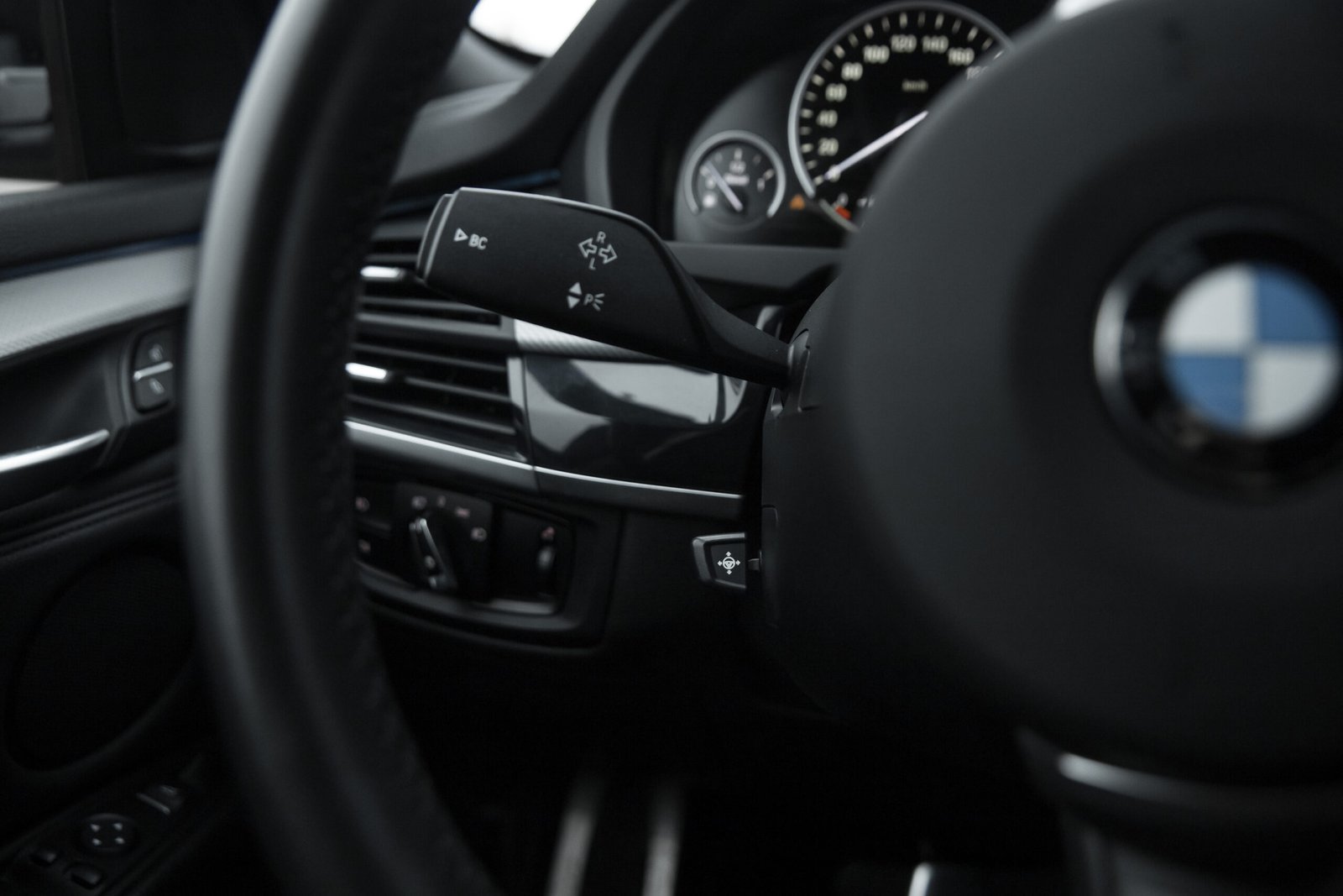 
								BMW X5 F15 3.0D 40D 230KW M-SPORTPAKET full									