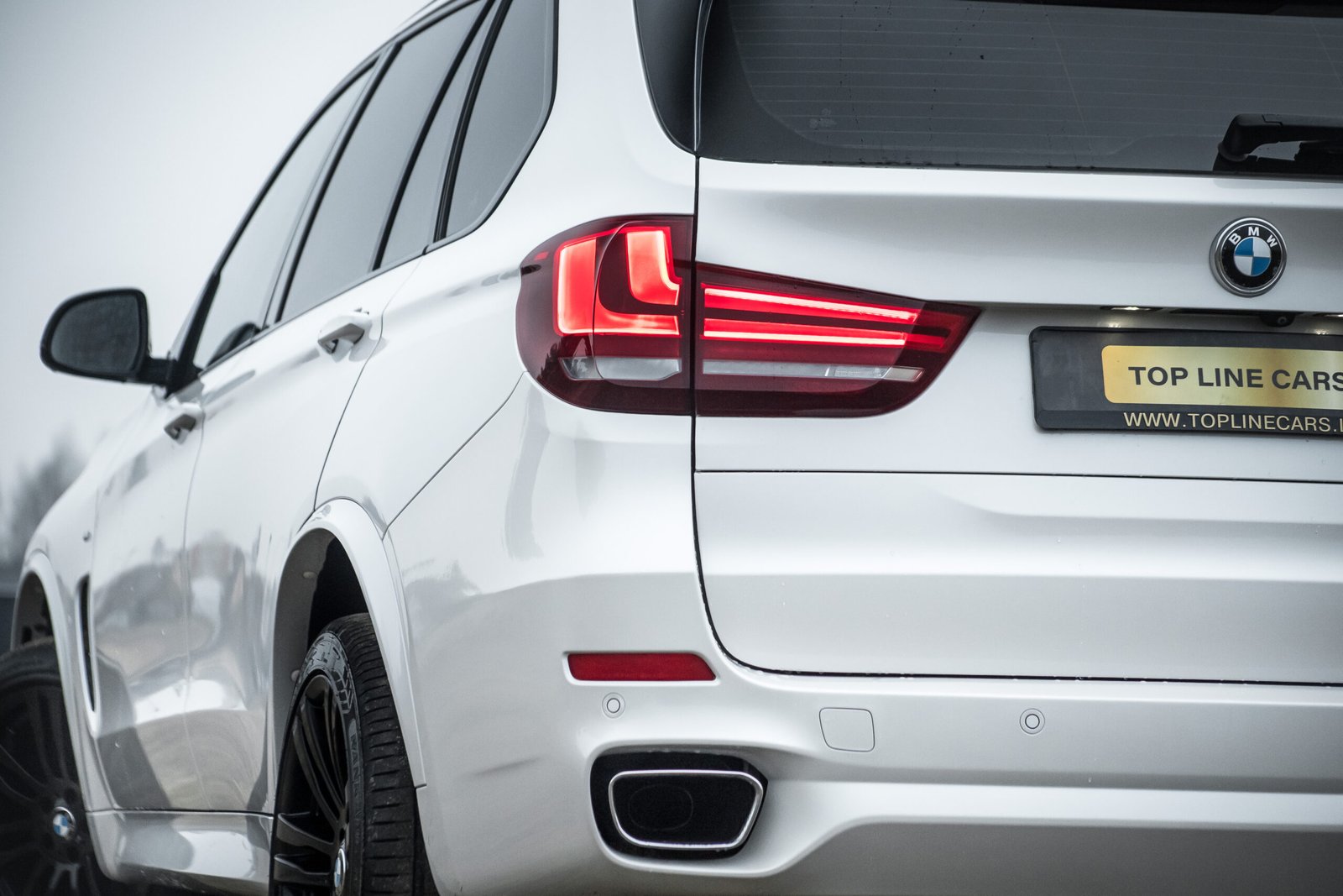 
								BMW X5 F15 3.0D 40D 230KW M-SPORTPAKET full									