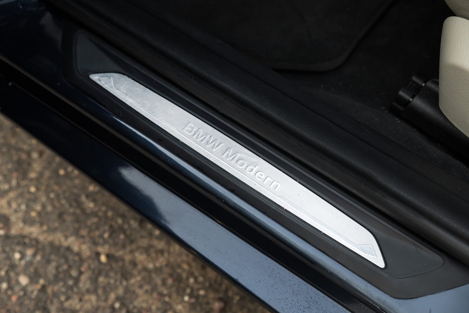 
								BMW 318D F30 2.0D INDIVIDUAL full									