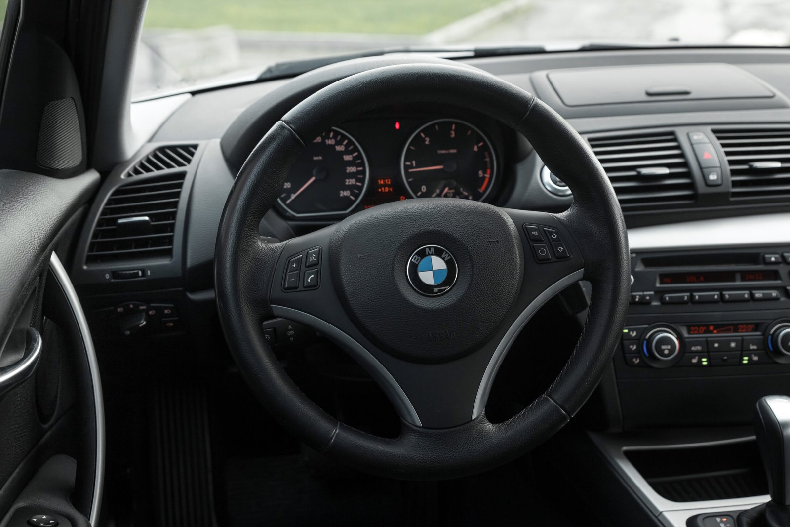 
								BMW 118D 2.0D 105KW ALPINEWEISS AUTOAMTS full									