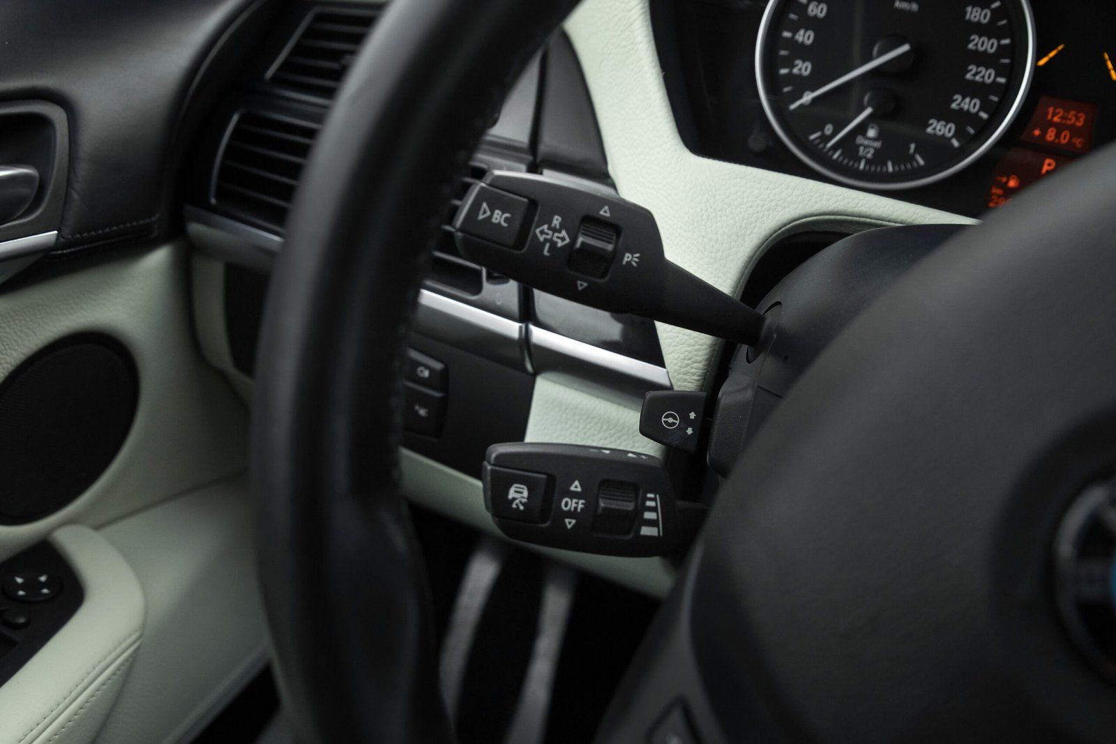 
								BMW X5 40D 3.0D 225KW FACELIFT M-SPORTPAKET full									