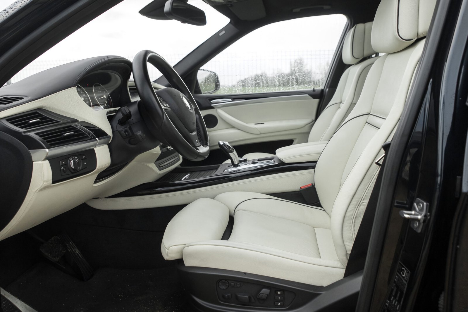 
								BMW X5 40D 3.0D 225KW FACELIFT M-SPORTPAKET full									