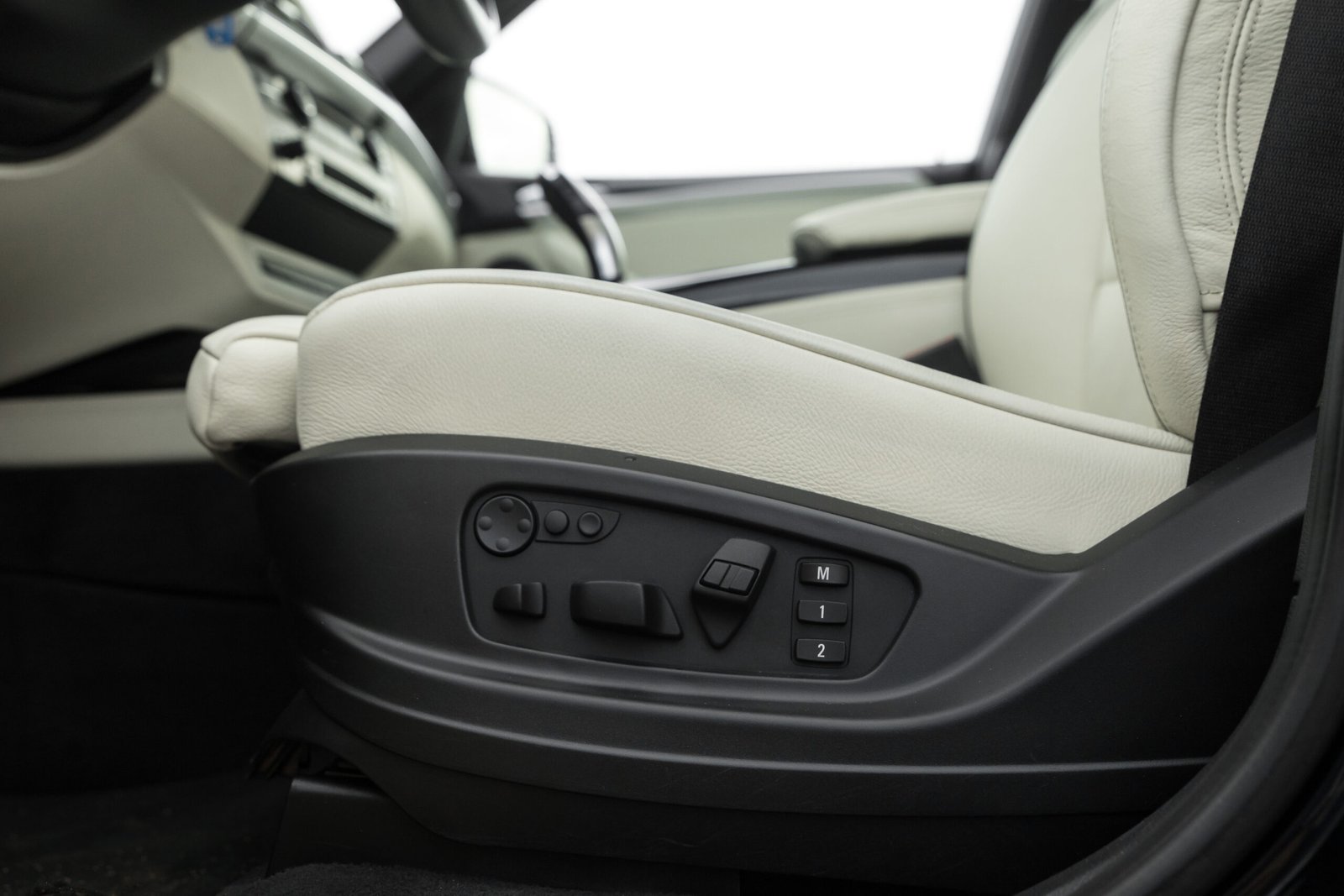 
								BMW X5 40D 3.0D 225KW FACELIFT M-SPORTPAKET full									