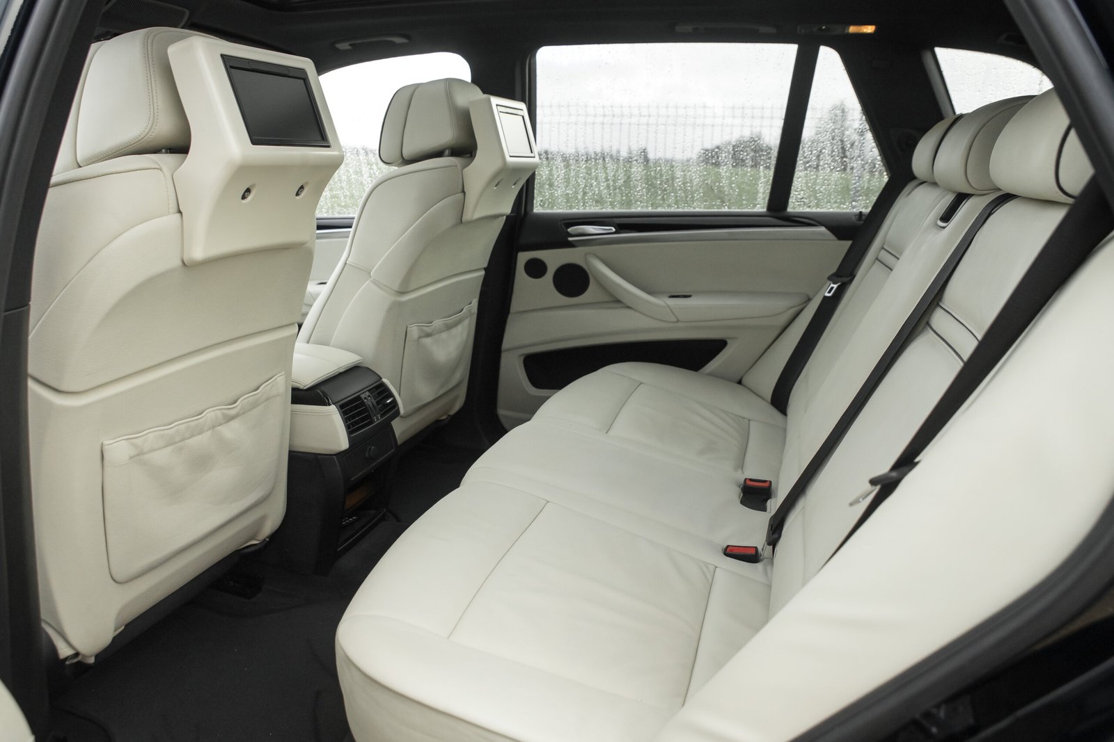 
								BMW X5 40D 3.0D 225KW FACELIFT M-SPORTPAKET full									