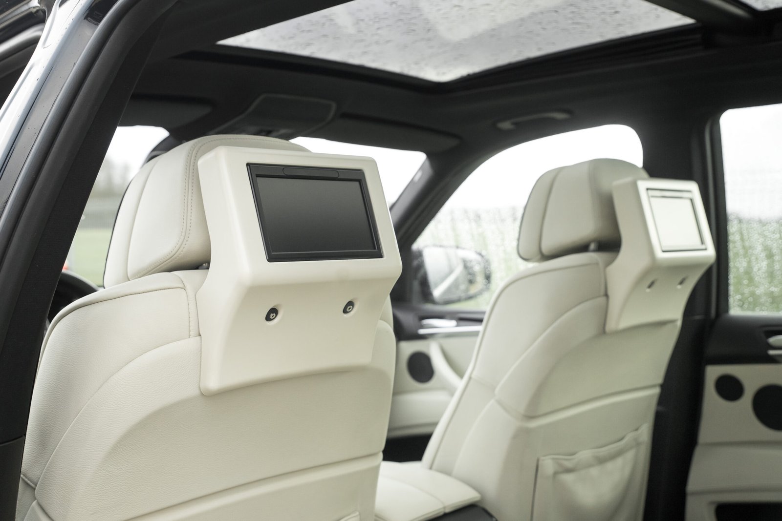 
								BMW X5 40D 3.0D 225KW FACELIFT M-SPORTPAKET full									