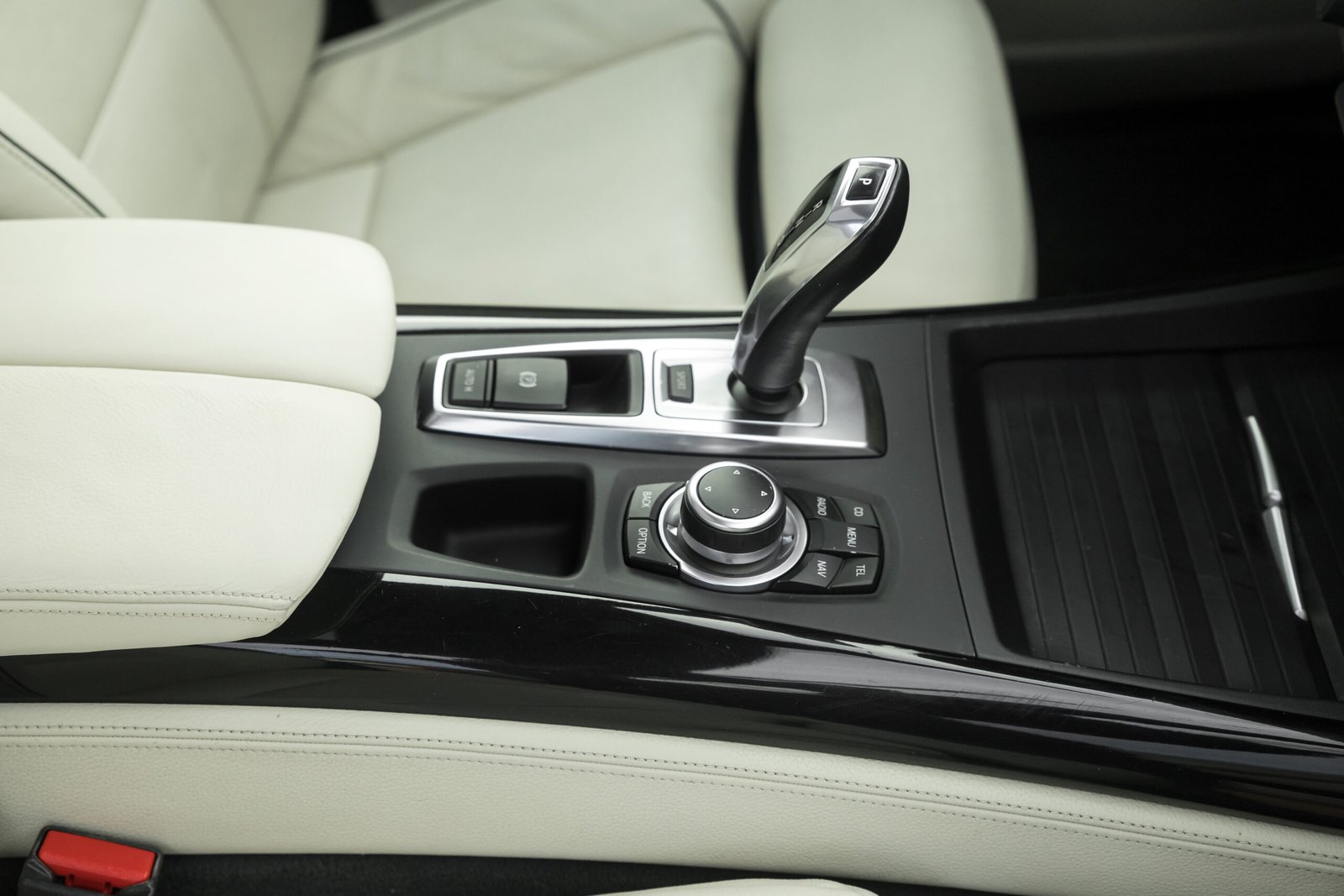 
								BMW X5 40D 3.0D 225KW FACELIFT M-SPORTPAKET full									