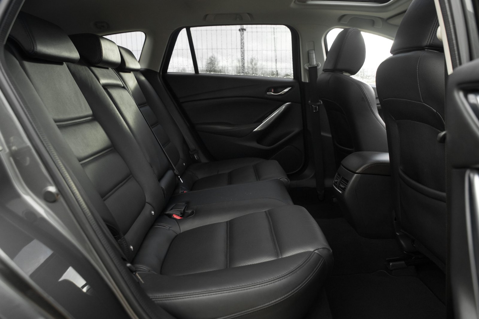 
								MAZDA 6 2.2D FULL OPTIONS full									