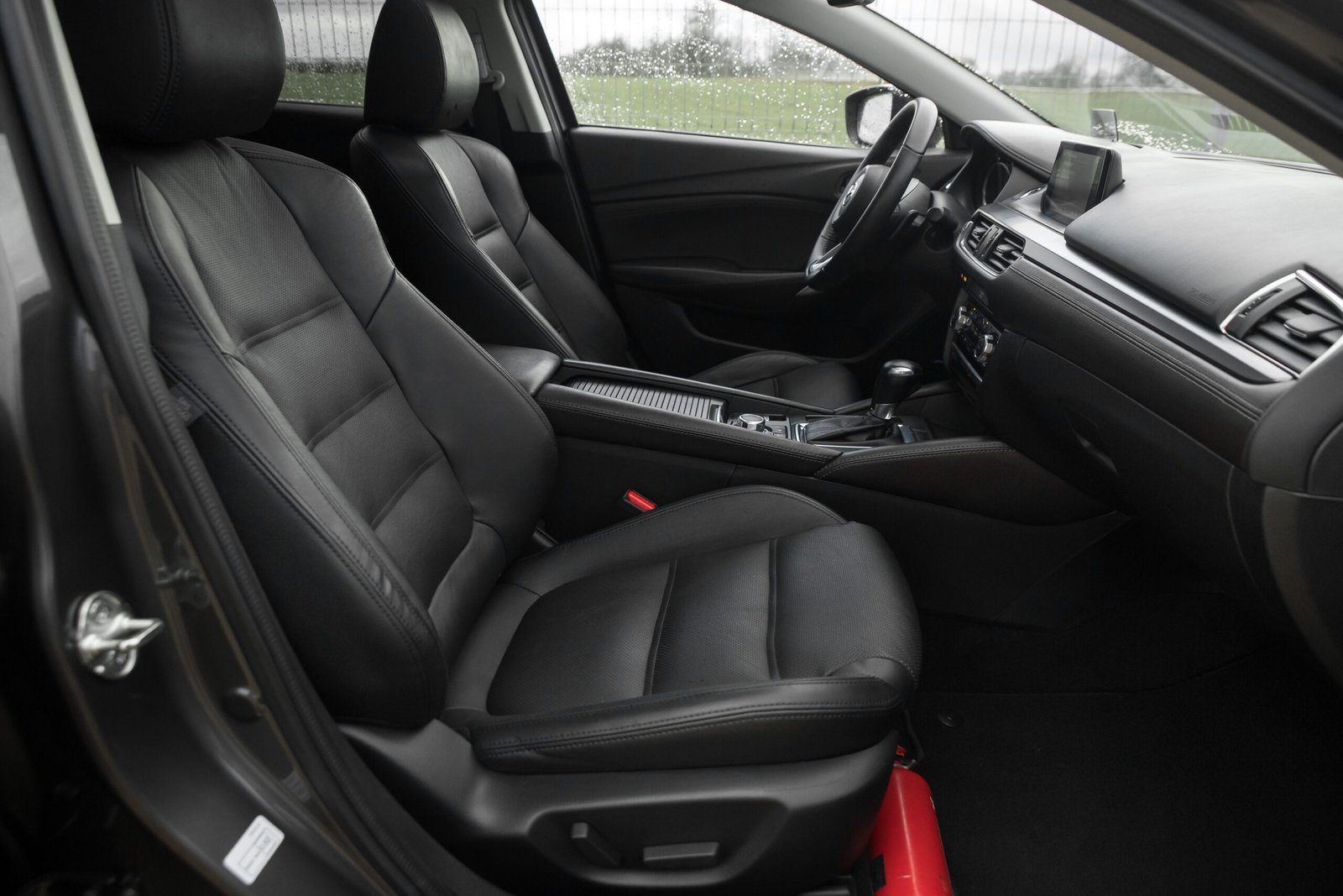 
								MAZDA 6 2.2D FULL OPTIONS full									