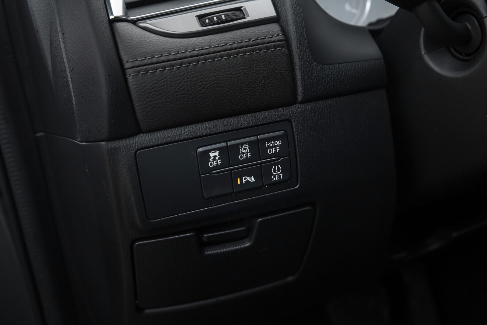 
								MAZDA 6 2.2D FULL OPTIONS full									