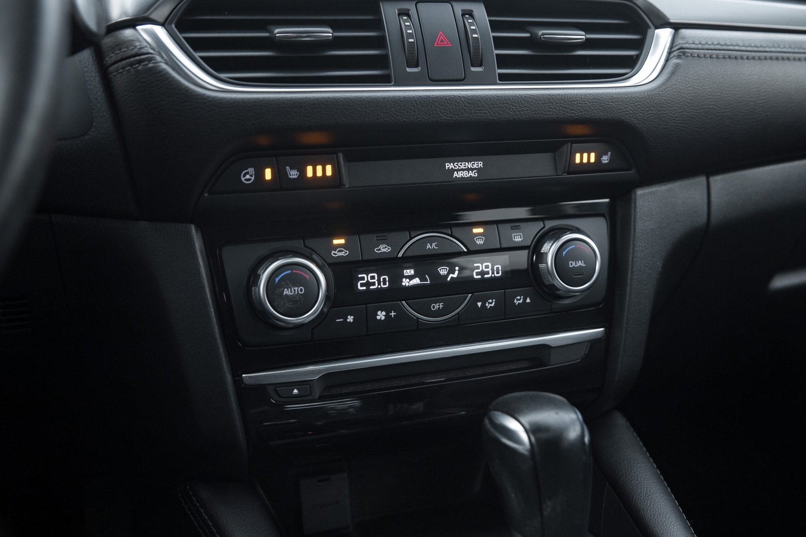 
								MAZDA 6 2.2D FULL OPTIONS full									