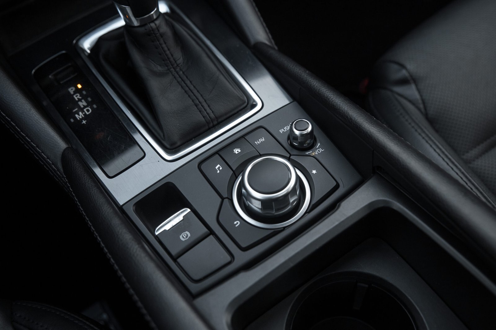 
								MAZDA 6 2.2D FULL OPTIONS full									