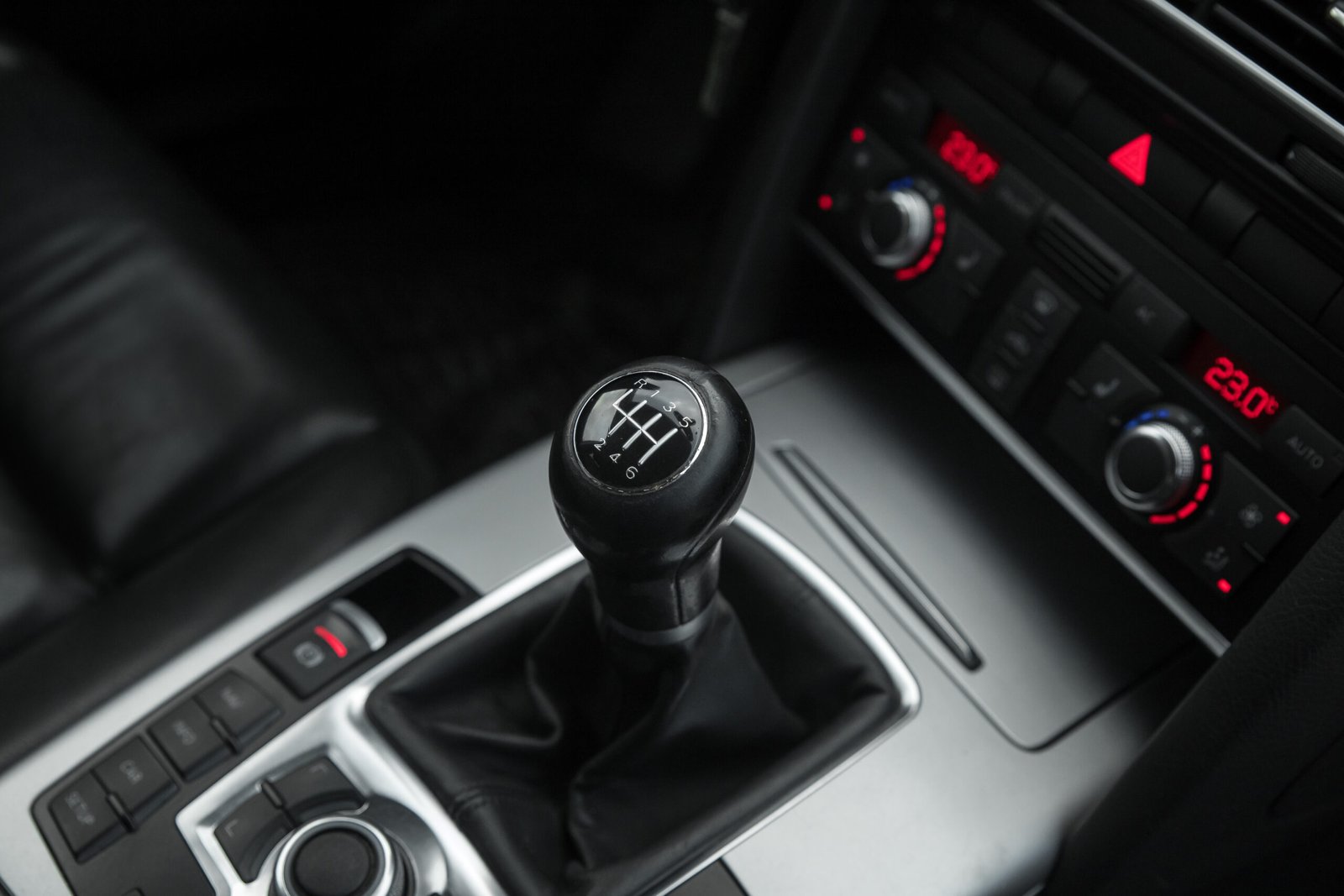 
								AUDI A6 2.0D 103KW FACELIFT full									