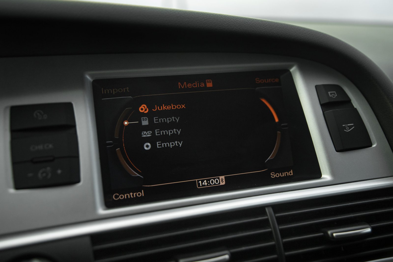 
								AUDI A6 2.0D 103KW FACELIFT full									